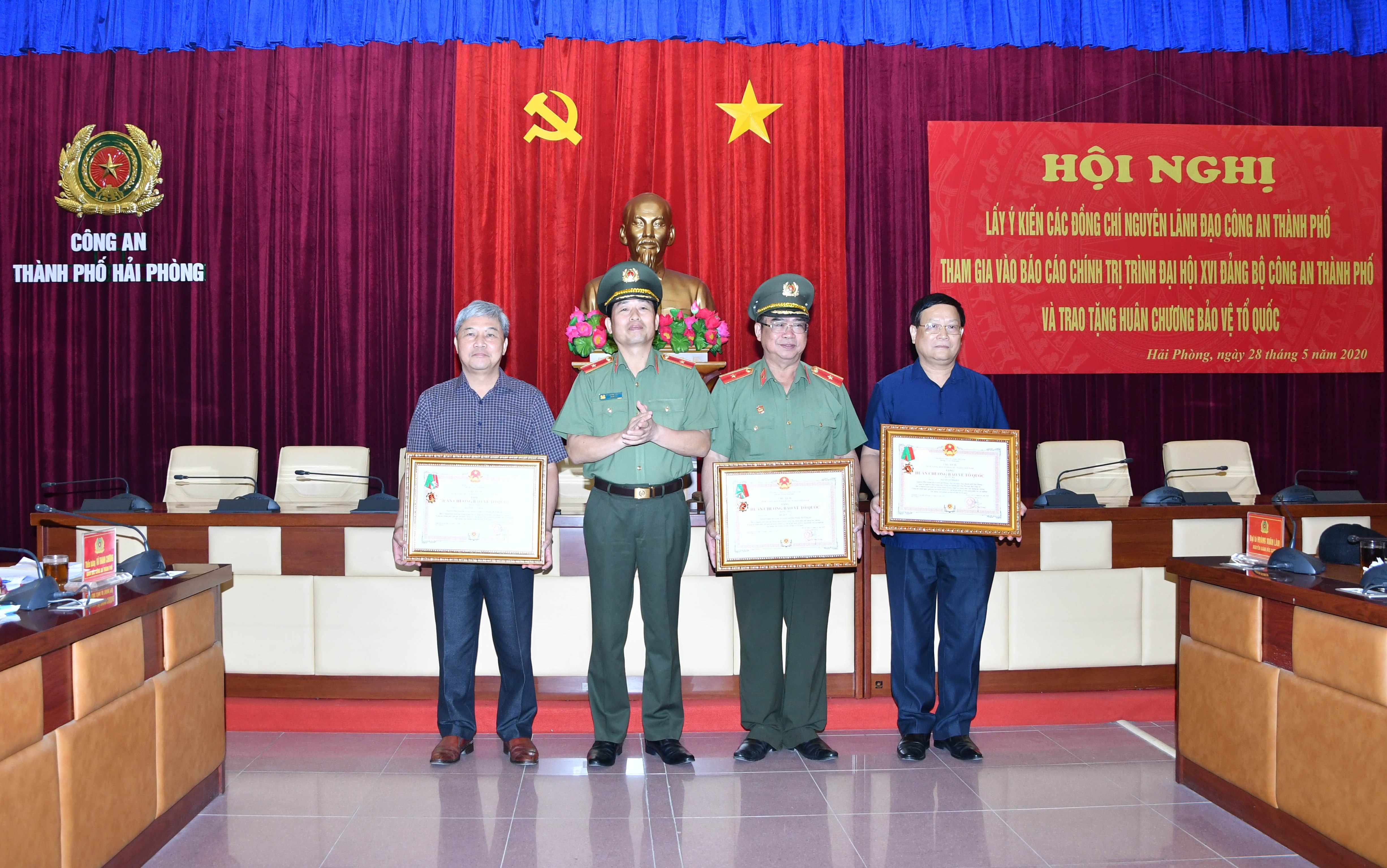 Đảng ủy Công an thành phố lấy ý kiến tham gia vào dự thảo Báo cáo chính trị trình Đại hội đại biểu Đảng bộ CATP lần thứ XVI